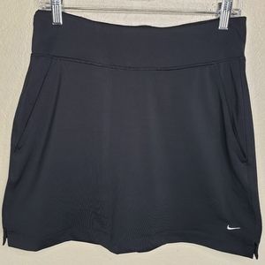 EUC Nike Golf Skort Small Black w pockets
